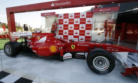 Banco Santander lleva Ferrari Fórmula 1 a distintas ciudades del país