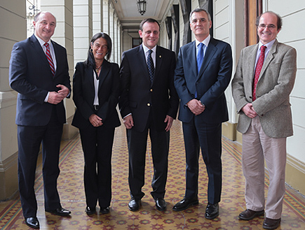 Santander y CPP UC presentan primer proyecto de educación financiera