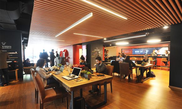 Banco Santander lanza su innovador modelo de sucursales Work/Café | Banco  Santander