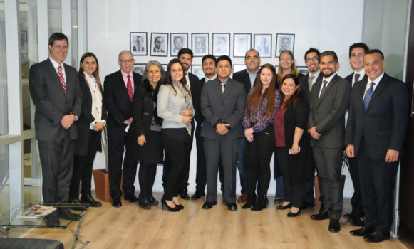 Santander entrega Beca Visión Global a estudiantes de la U. de Chile