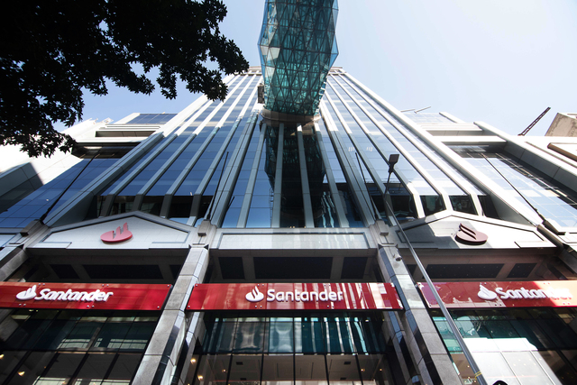 Santander Chile participa en exitosa colocación de bonos de Mallplaza por UF 3 millones