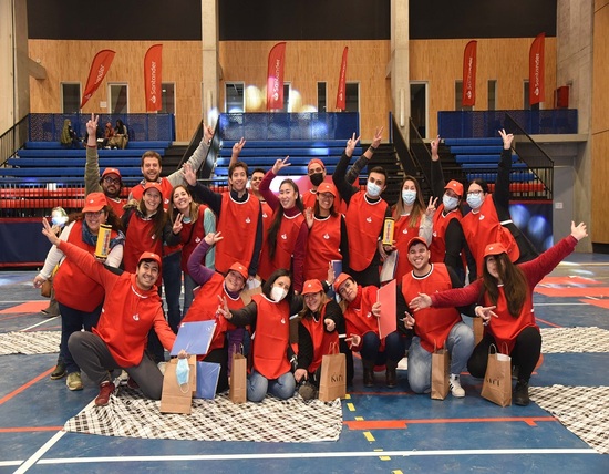 Voluntarios de Santander Chile participaron en una nueva edición del Festival de los Sueños de Fundación Kiri