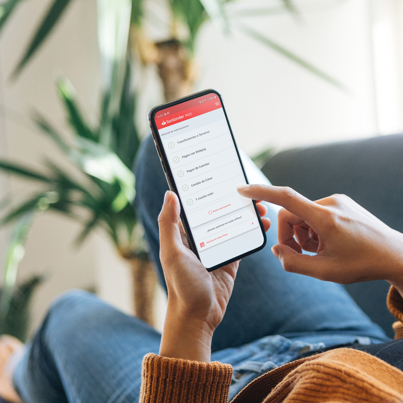 Descarga tu Santander PASS