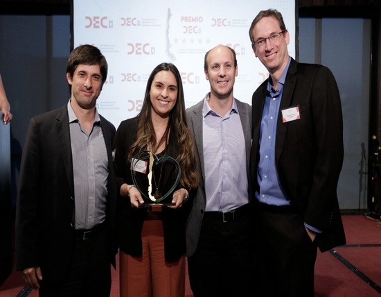 Santander es reconocido en los Premios DEC Chile 2022