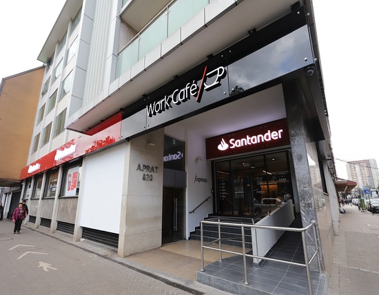 Santander inaugura nuevo Work/Café en Temuco con atención de cajas más rápidas, seguras y con horario extendido hasta las 19 hrs.