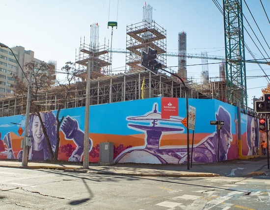 Campus Santander inaugura el cuarto y último cierre perimetral con obra de arte urbano