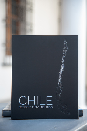  Banco Santander presenta el libro “Chile, redes y movimientos”
