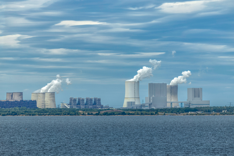 Indicadores sectoriales confirman inicio de año débil: comercio crece en términos anuales, pero manufactura y minería retroceden en el margen